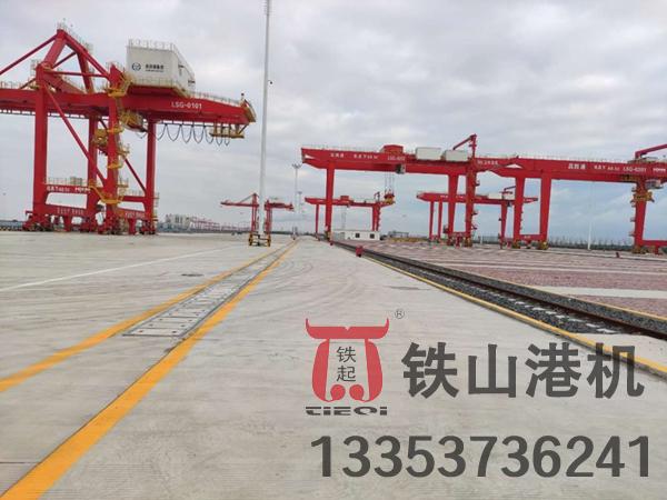 重庆轨道式集装箱龙门吊厂家轨道式集装箱龙门吊适应能力强